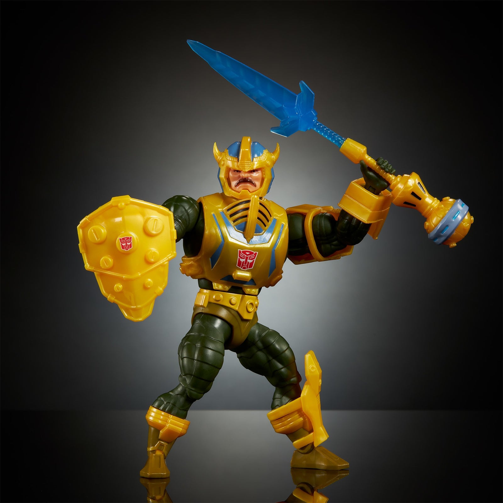 Masters of the Universe x Transformers Bumblebee Armor Man-At-Arms Actionfigur