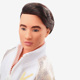 Ken-Puppe im weiß-goldenen Trainingsanzug – Barbie Der Film