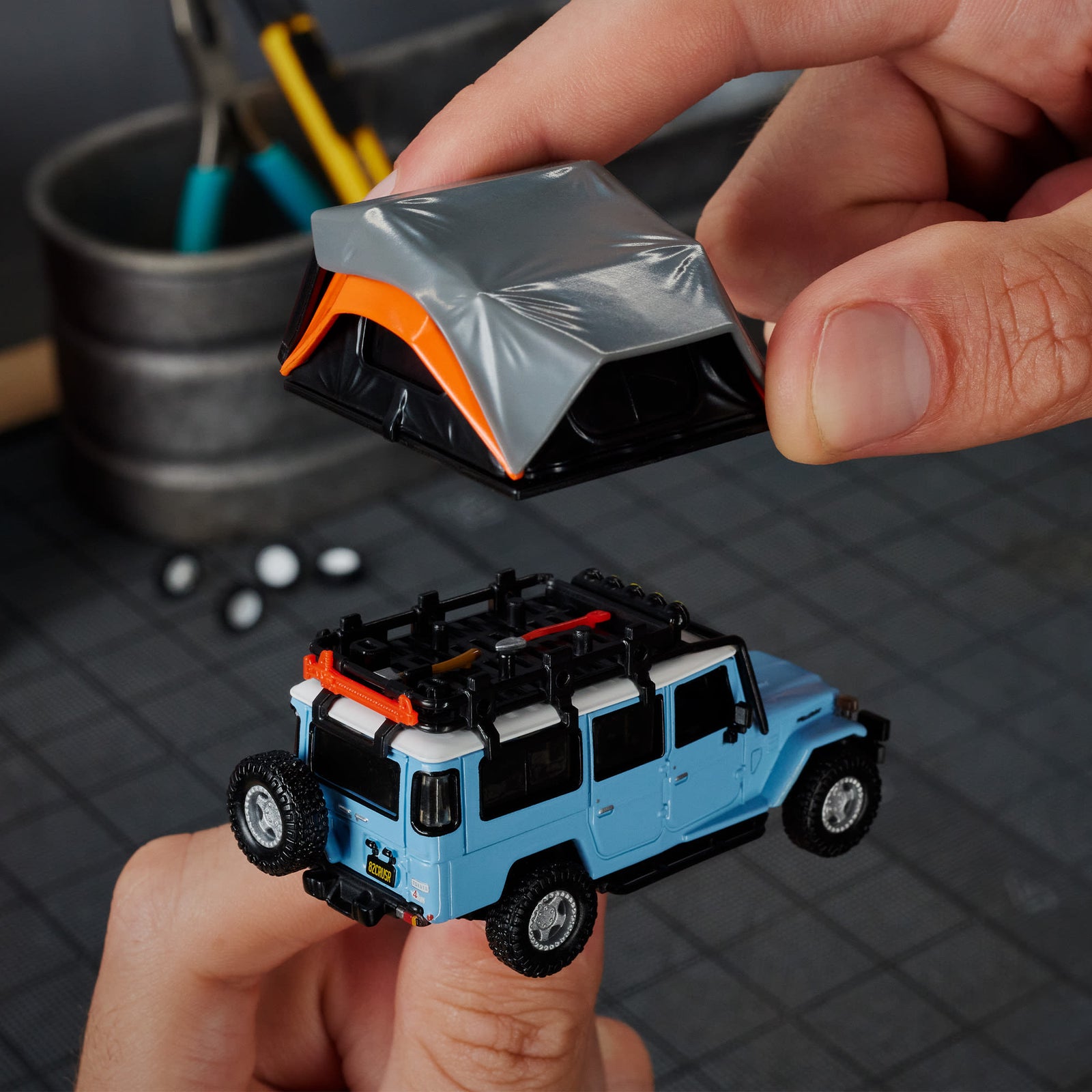 Hot Wheels Elite 64 Mod Shop 1982 Custom Toyota Land Cruiser FJ45 Troopy
