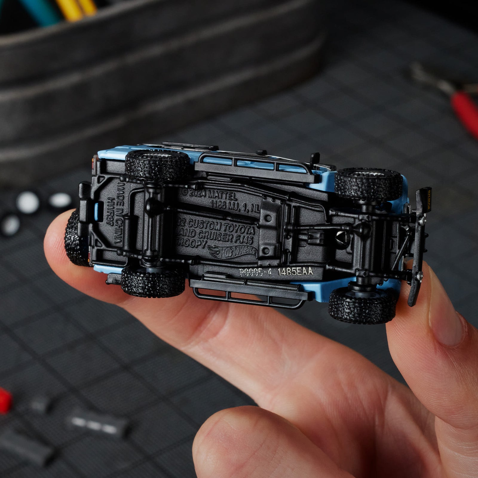 Hot Wheels Elite 64 Mod Shop 1982 Custom Toyota Land Cruiser FJ45 Troopy
