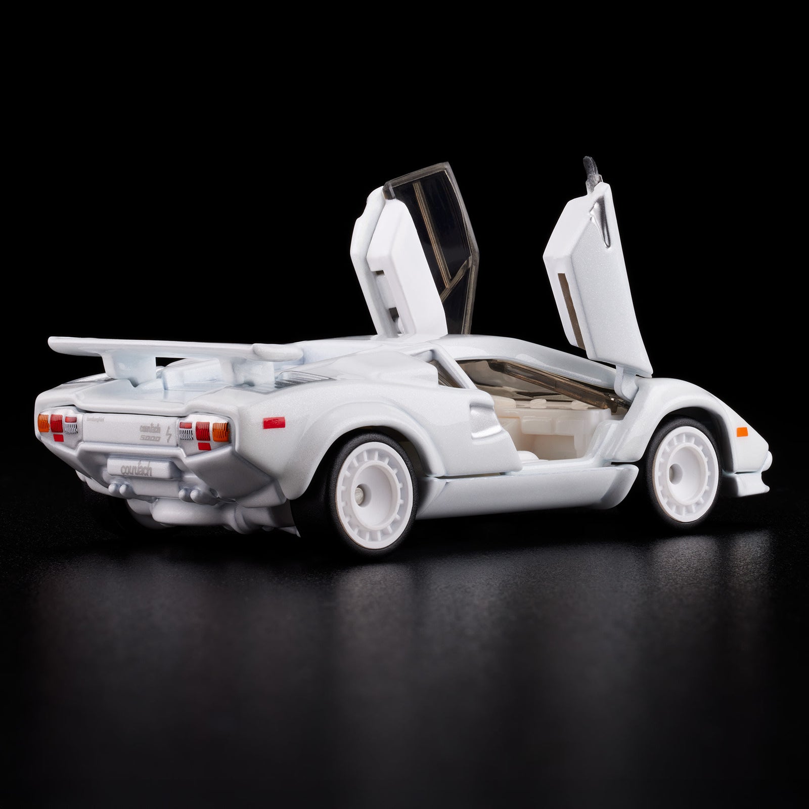 Hot Wheels 1982 Lamborghini Countach LP 500 S | Mattel Creations UK
